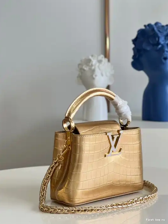 First bag ru MINI LOUIS CAPUCINES VUITTON 0503